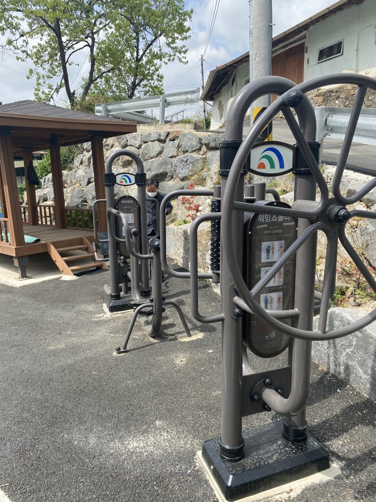 장동 도장동 경로당앞 야외운동기구 1
