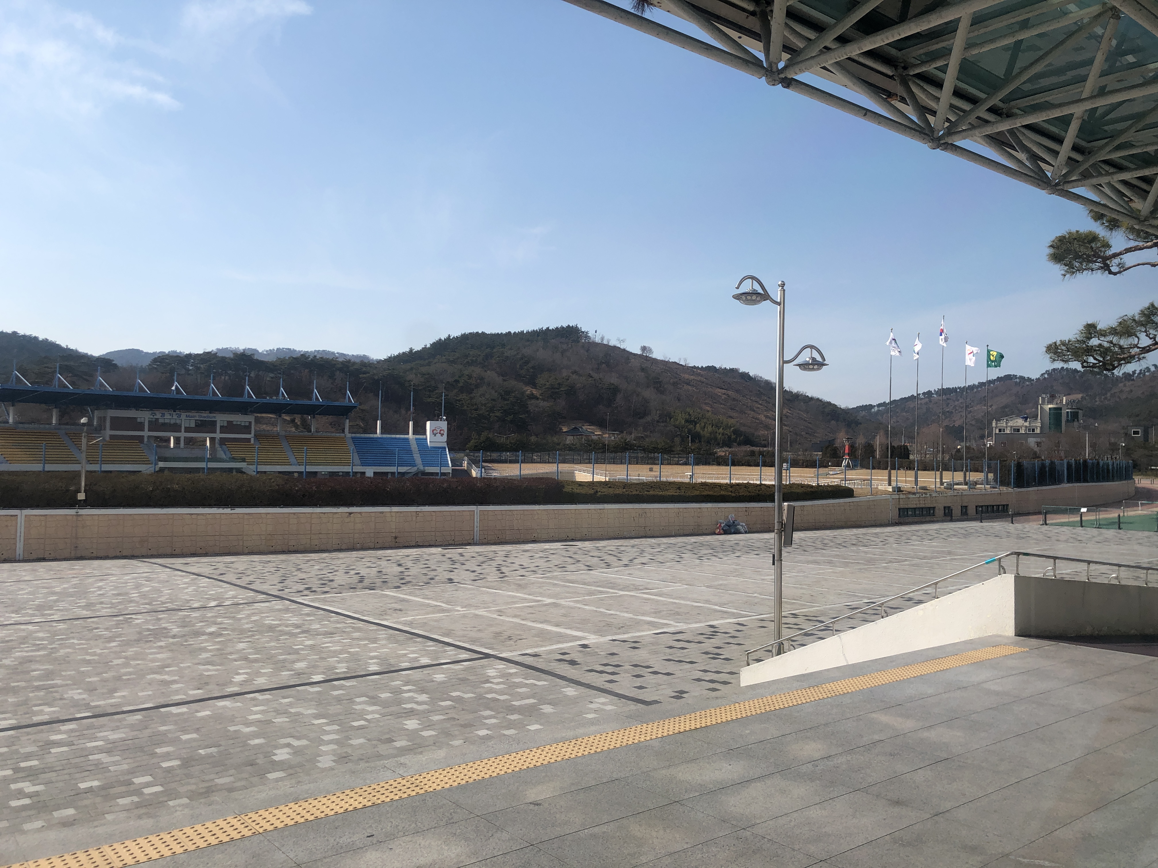 서산시민체육관 주차…