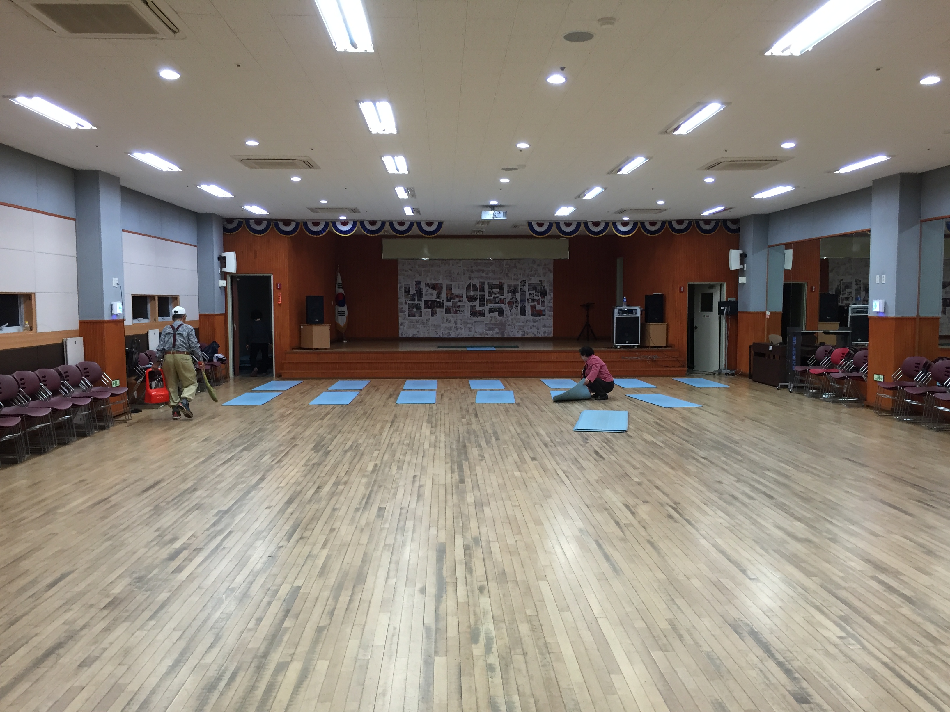 남구노인복지관 2층 강당 1