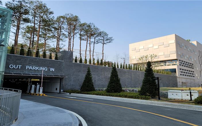 희망대근린공원주차장…