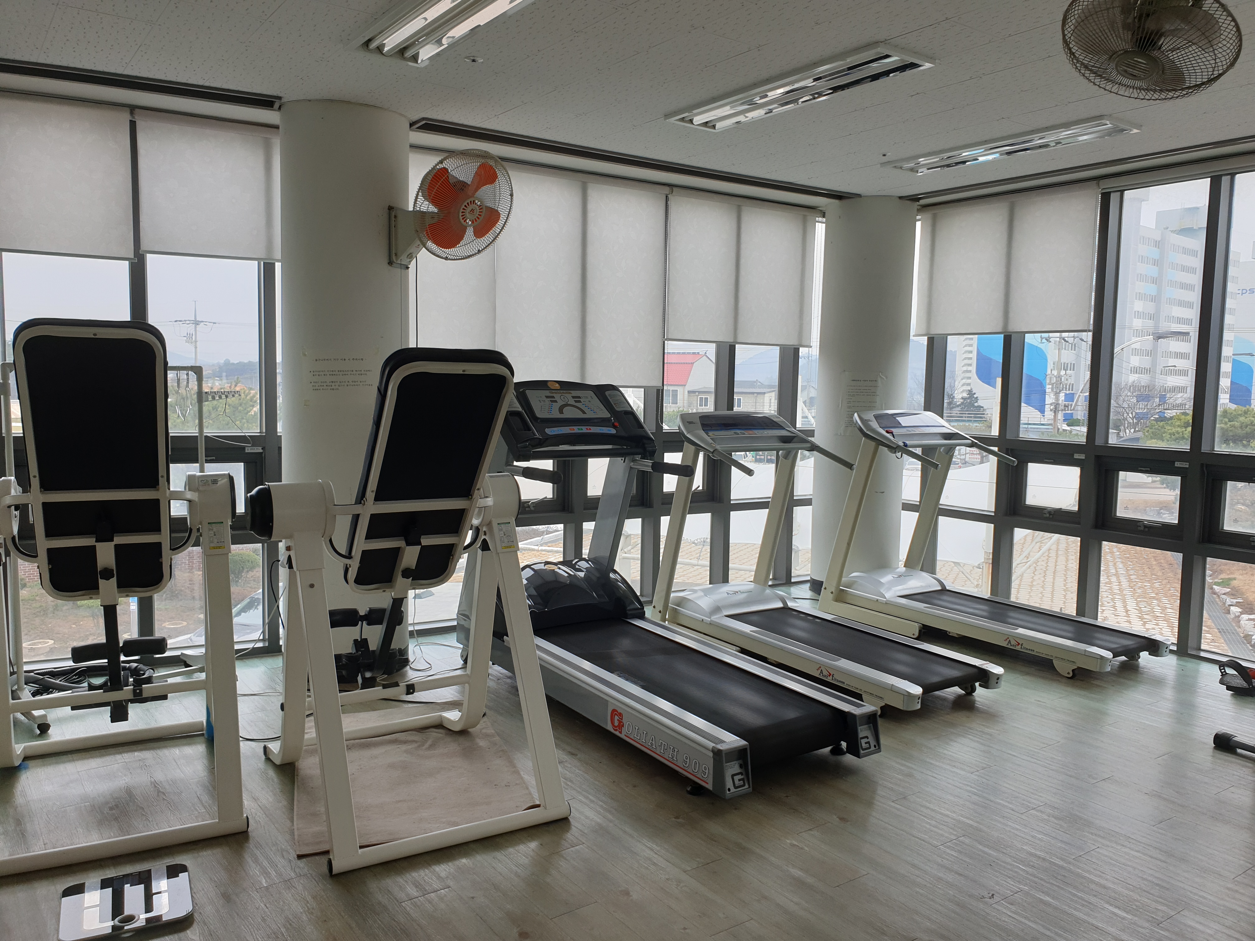 홍농읍복지회관 본관2층(헬스장) 2