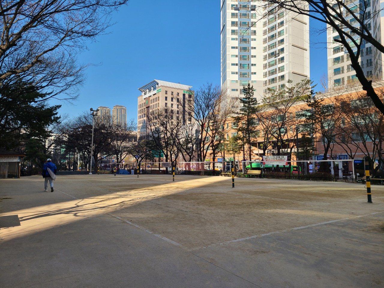 거리공원 배드민턴장 1