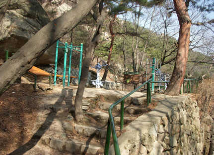 야외운동기구(인왕천약수터) 1