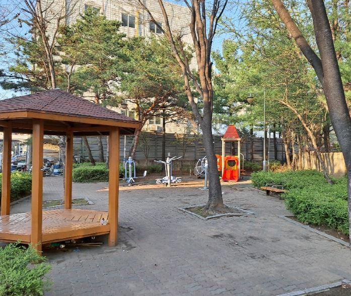 라이프공구상가 옆 마을마당 1