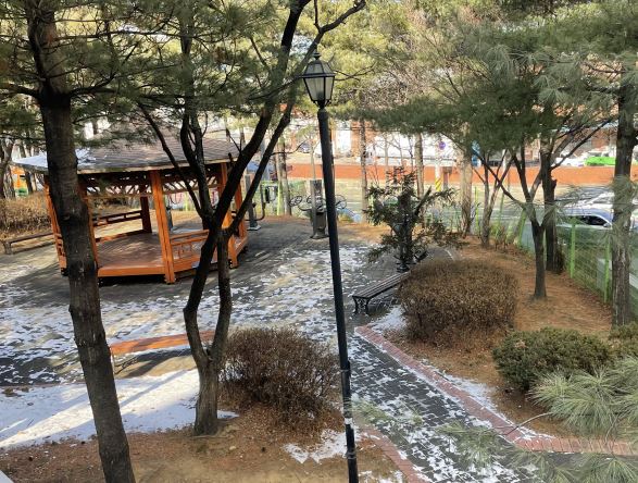 금강수목원아파트 앞 마을마당 1