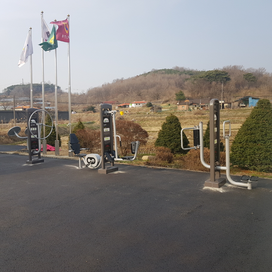 광시2리 마을회관 야외운동기구 1