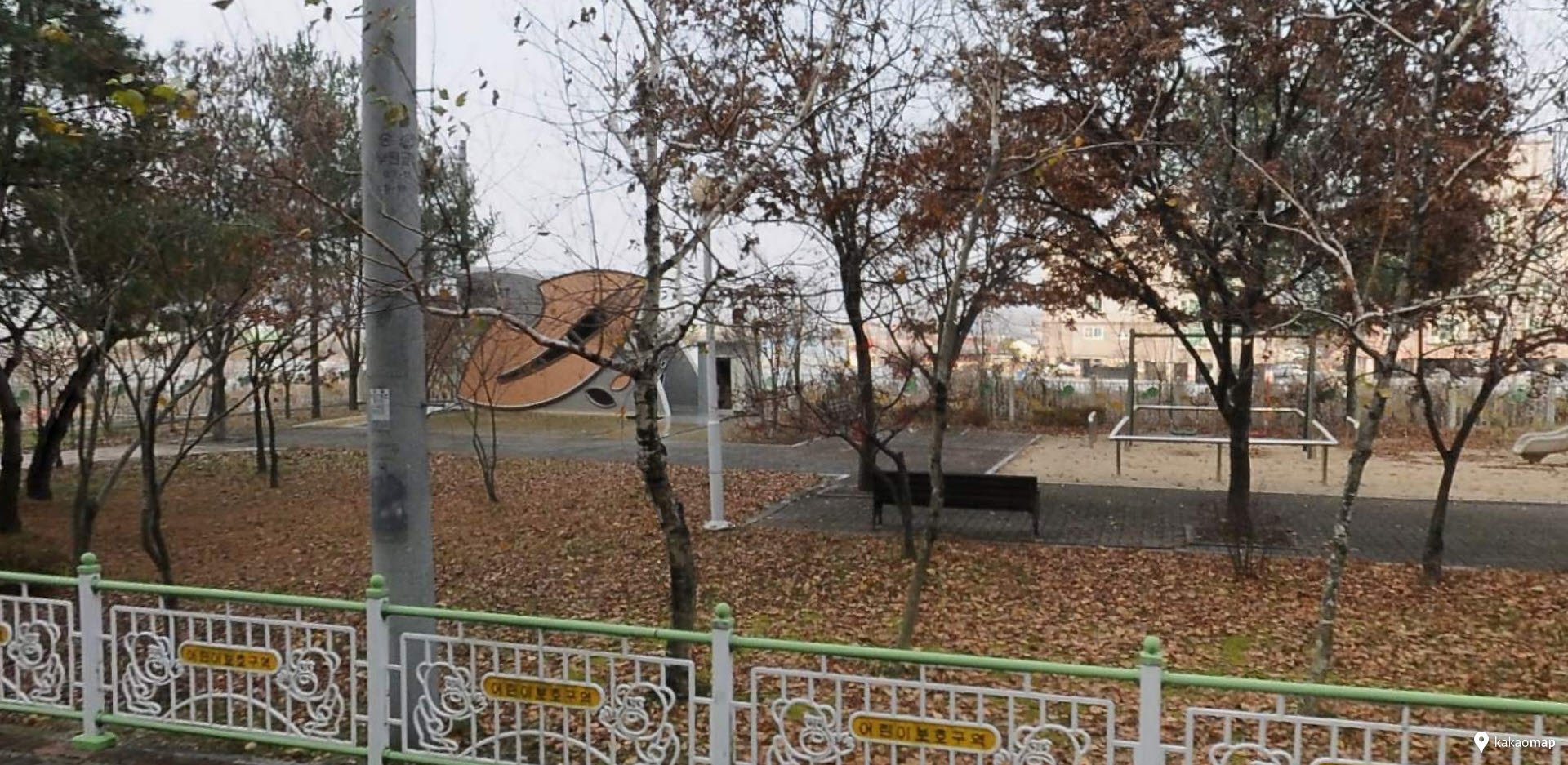 계룡아파트 공원화장실 1