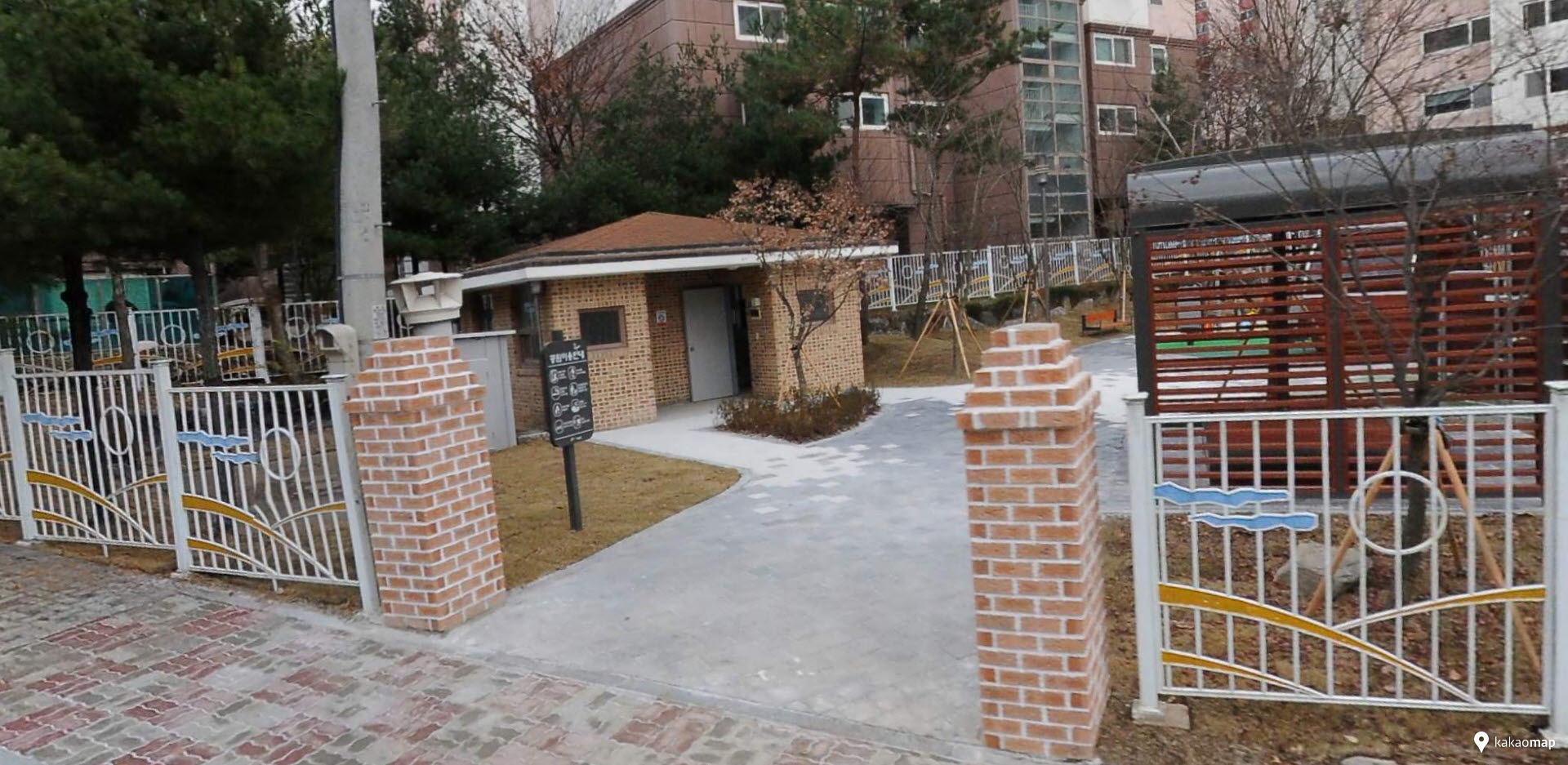 세광아파트 공원화장실 1
