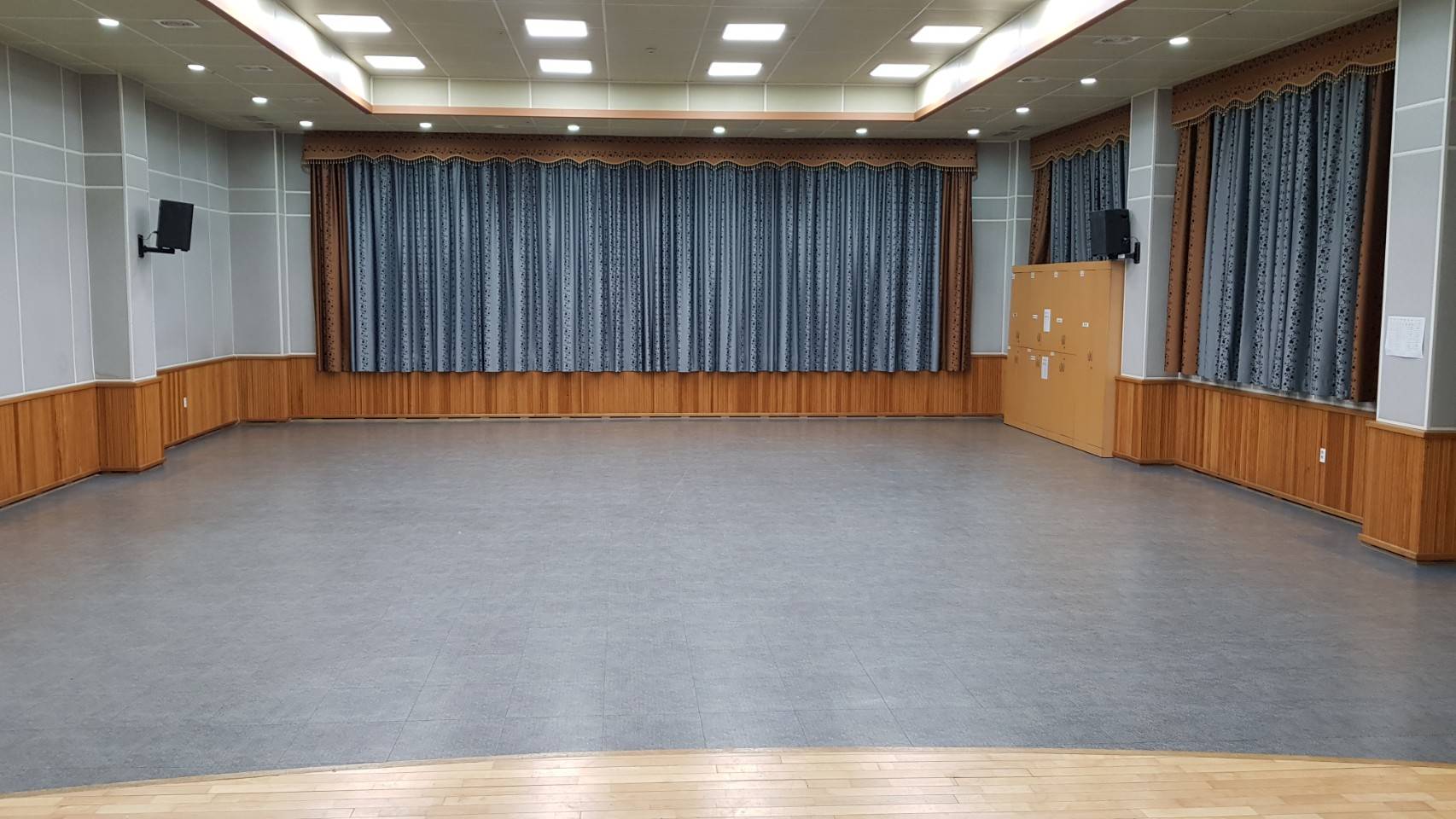 동명평생학습복지센터 본관 1층(대강당) 2