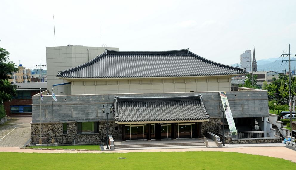 동리국악당 1층(공연장) 1