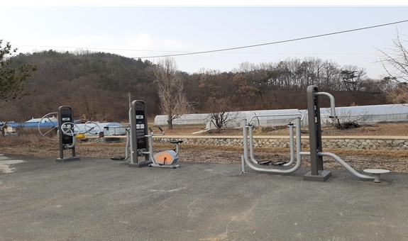 월송리 마을회관 야외운동기구 1