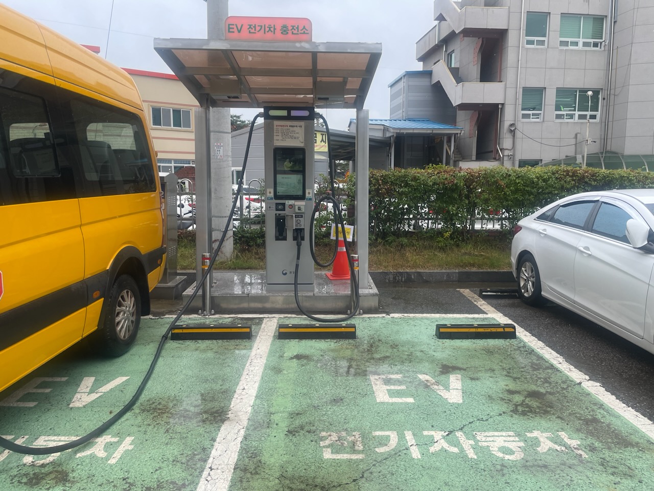 진천읍 전기차충전소…