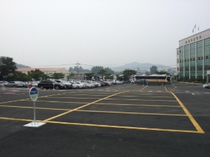 칠곡군청 본관 주차…