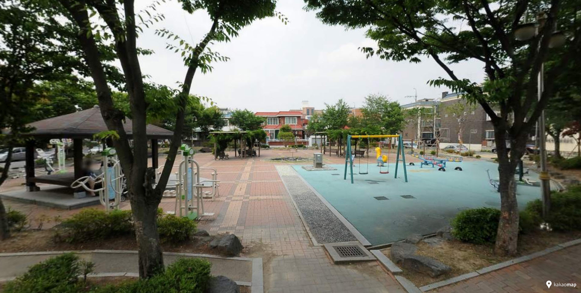 산책로 어린이공원 1