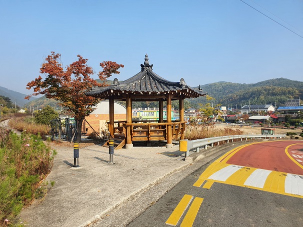 정곡초등학교 옆 쉼터 1