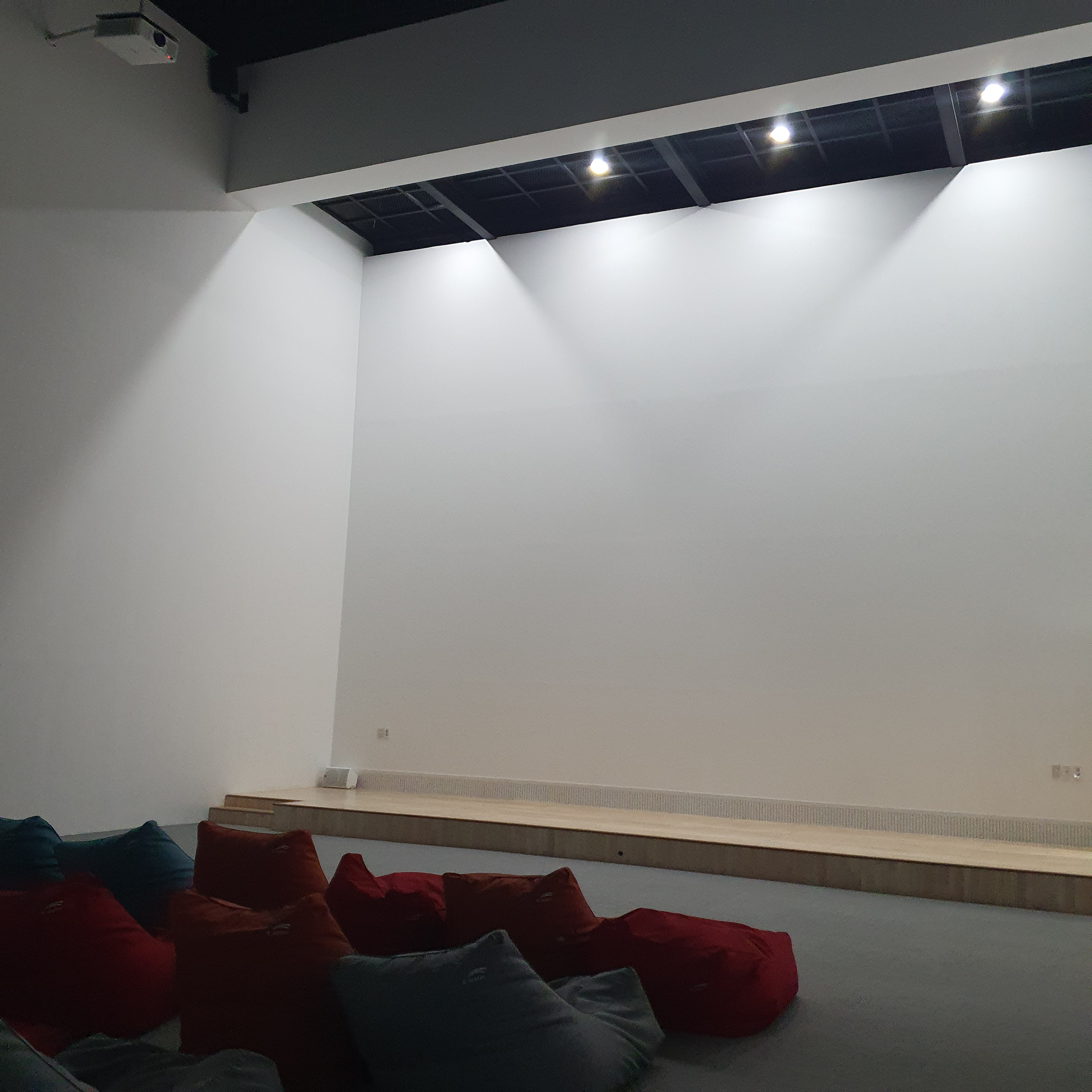 한국수자원공사 충주댐지사 물문화관 1층 영상실 2
