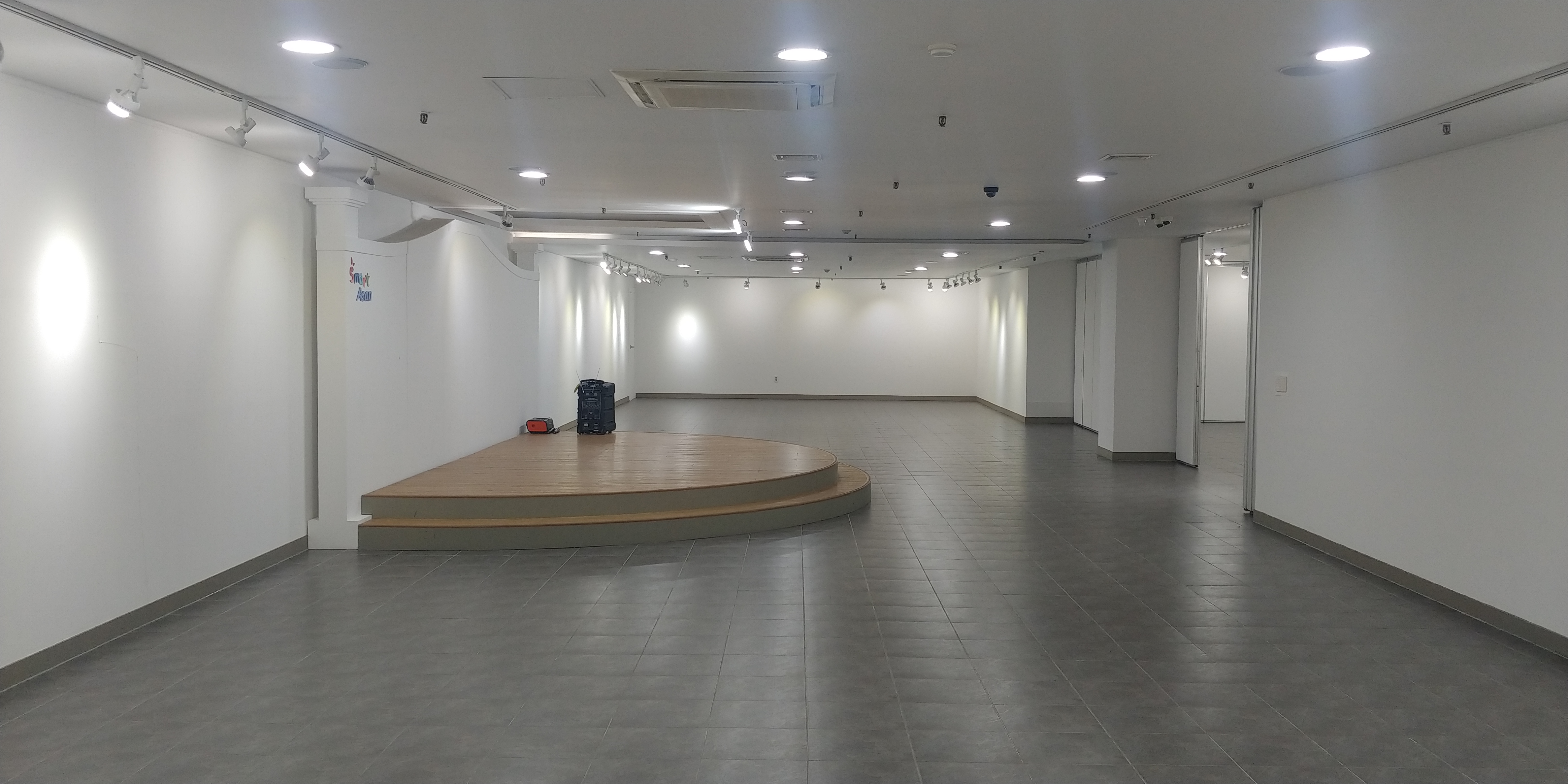 아산시 평생학습관(구관) 지하1층 전시실 3