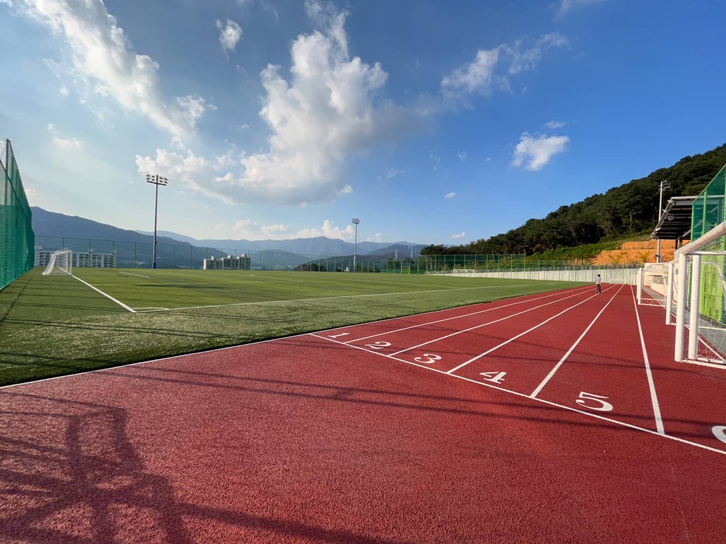 천성산체육공원 축구장 1