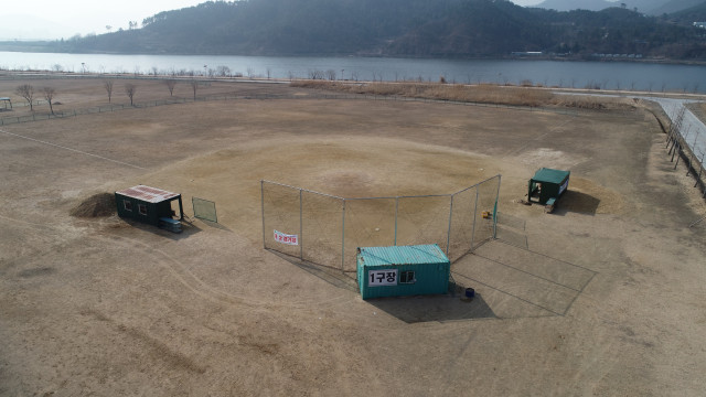 황산공원 마사토야구장 1