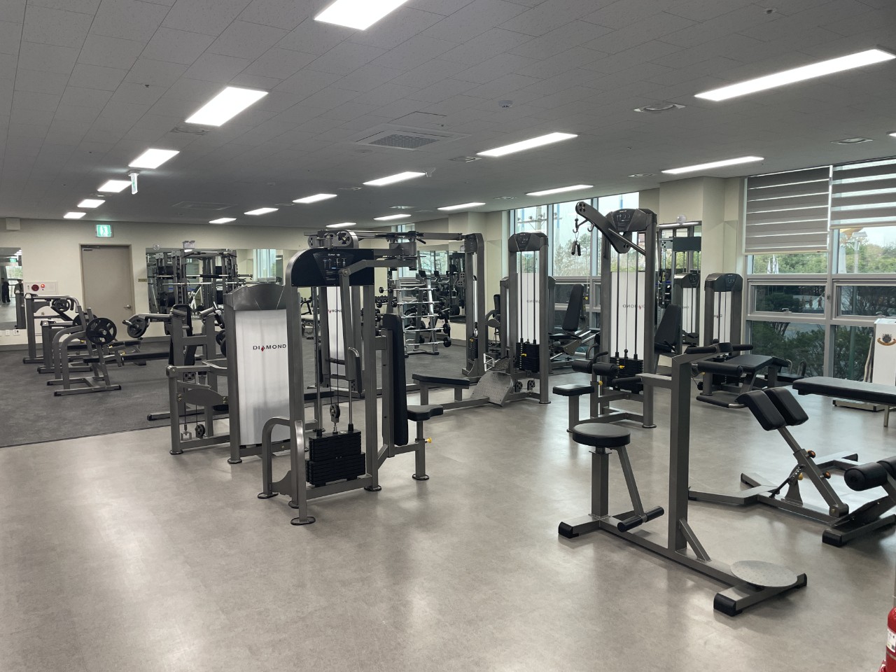 상무국민체육센터 헬스장 1
