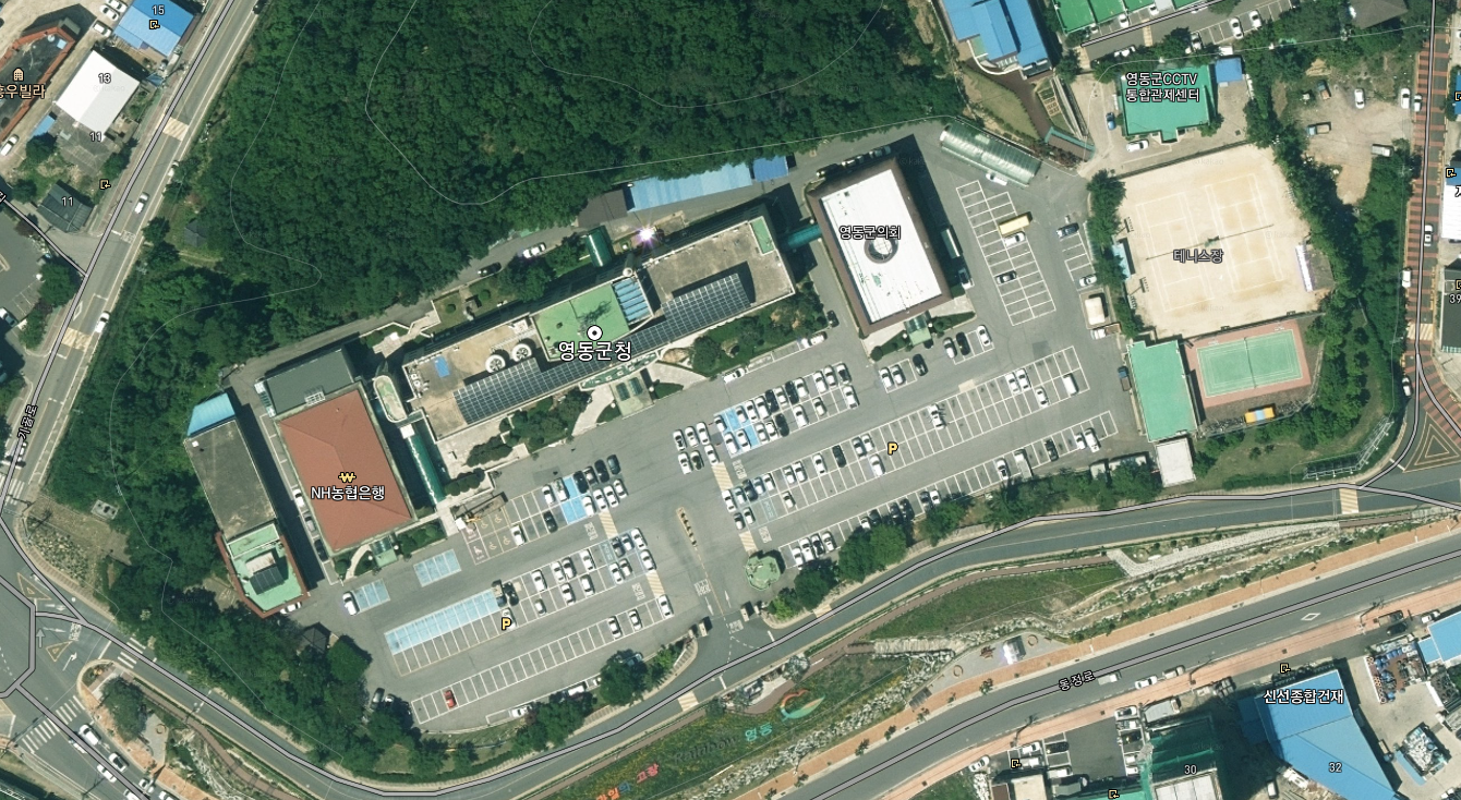 영동군청 본관앞 주…