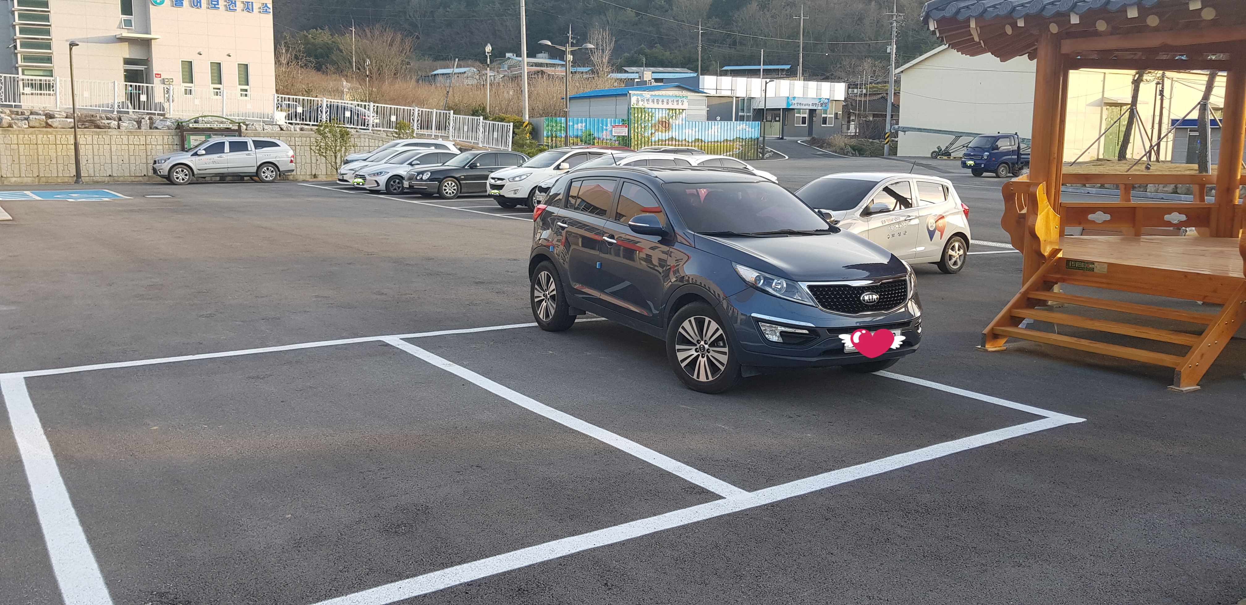 율어면사무소 본관앞 주차장 2