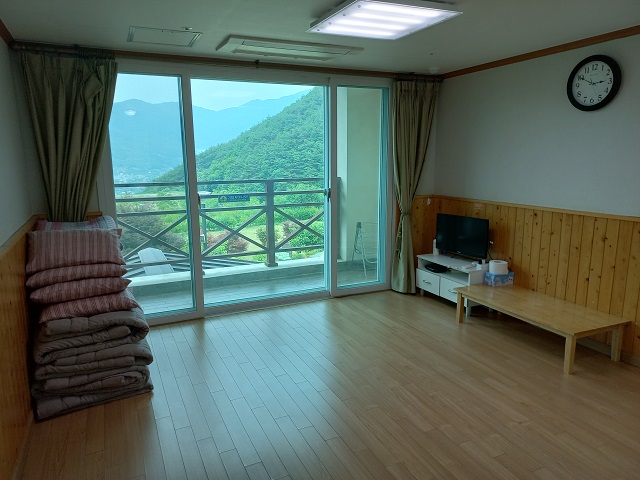 전남 구례군 산수유자연휴양림 산림휴양관 201호 1