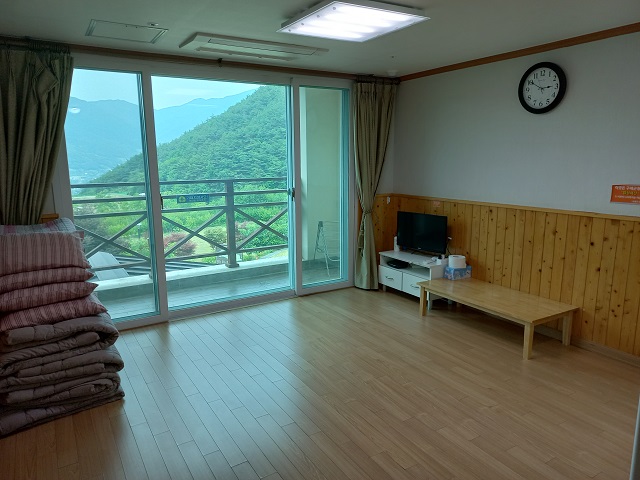 전남 구례군 산수유자연휴양림 산림휴양관 208호 1
