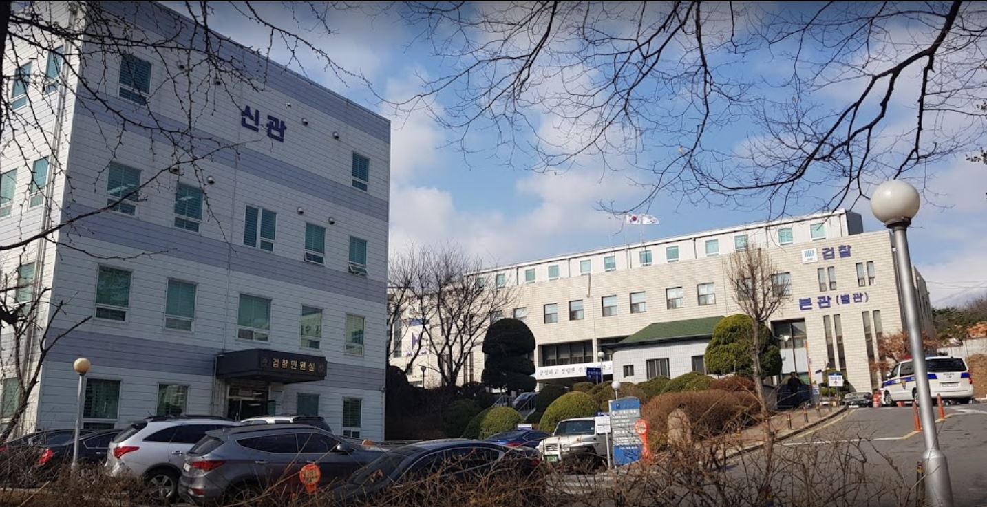 수원지방검찰청 성남지청 본관앞 지상주차장 1