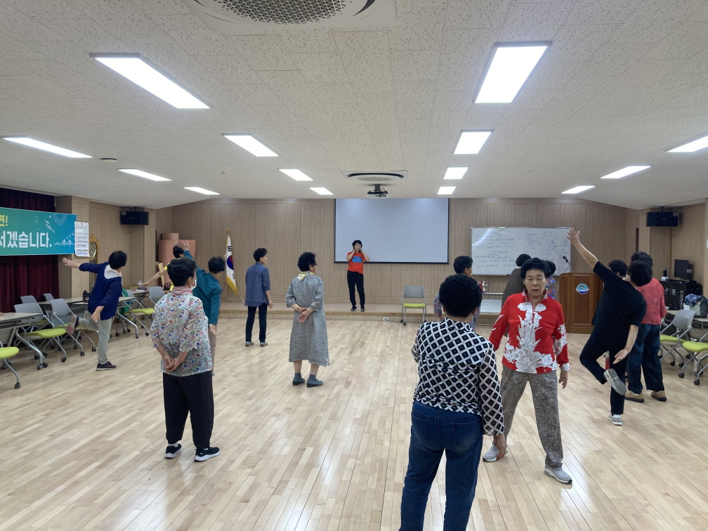 축동면 주민자치프로그램(레크리에이션 체조) 1