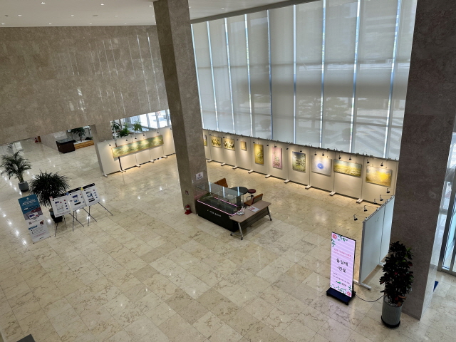 예산군청 로비 전시관 1