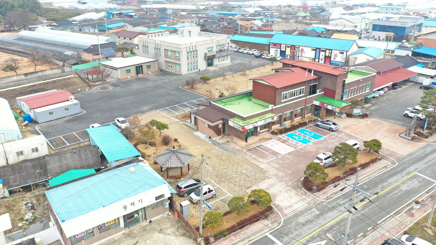 월산면사무소 청사앞…
