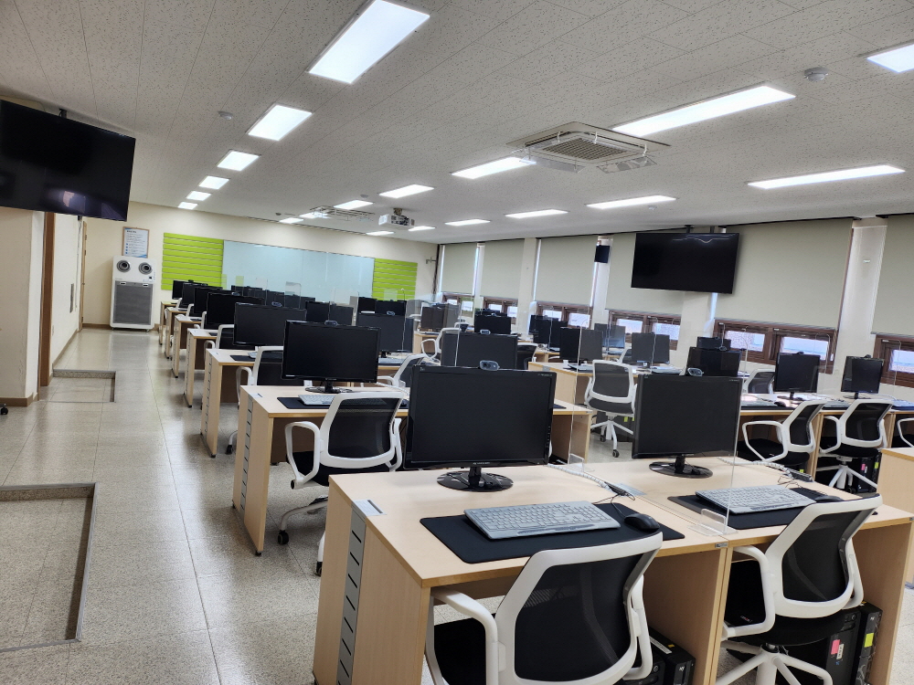 제주특별자치도공공정책연수원 본관(전산교육장) 1