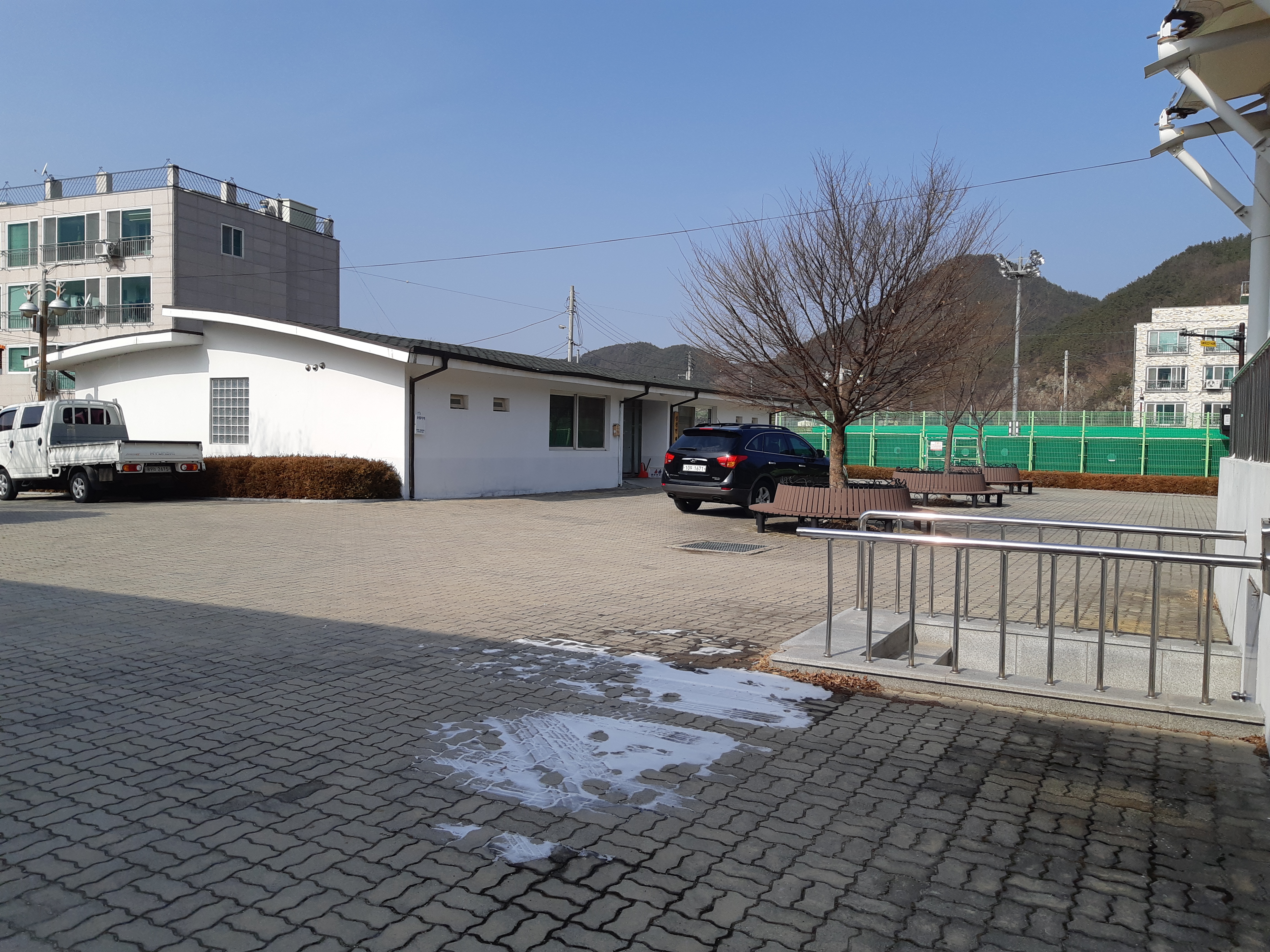 설천행정복지센터 본관 뒤 설천면생활체육공원 5