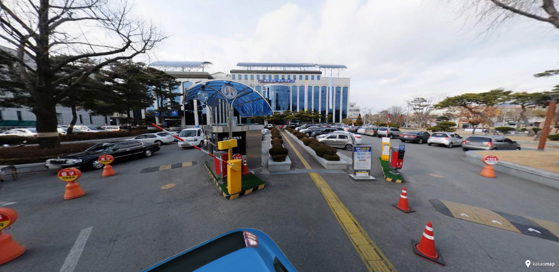 거창군청 주차장 1