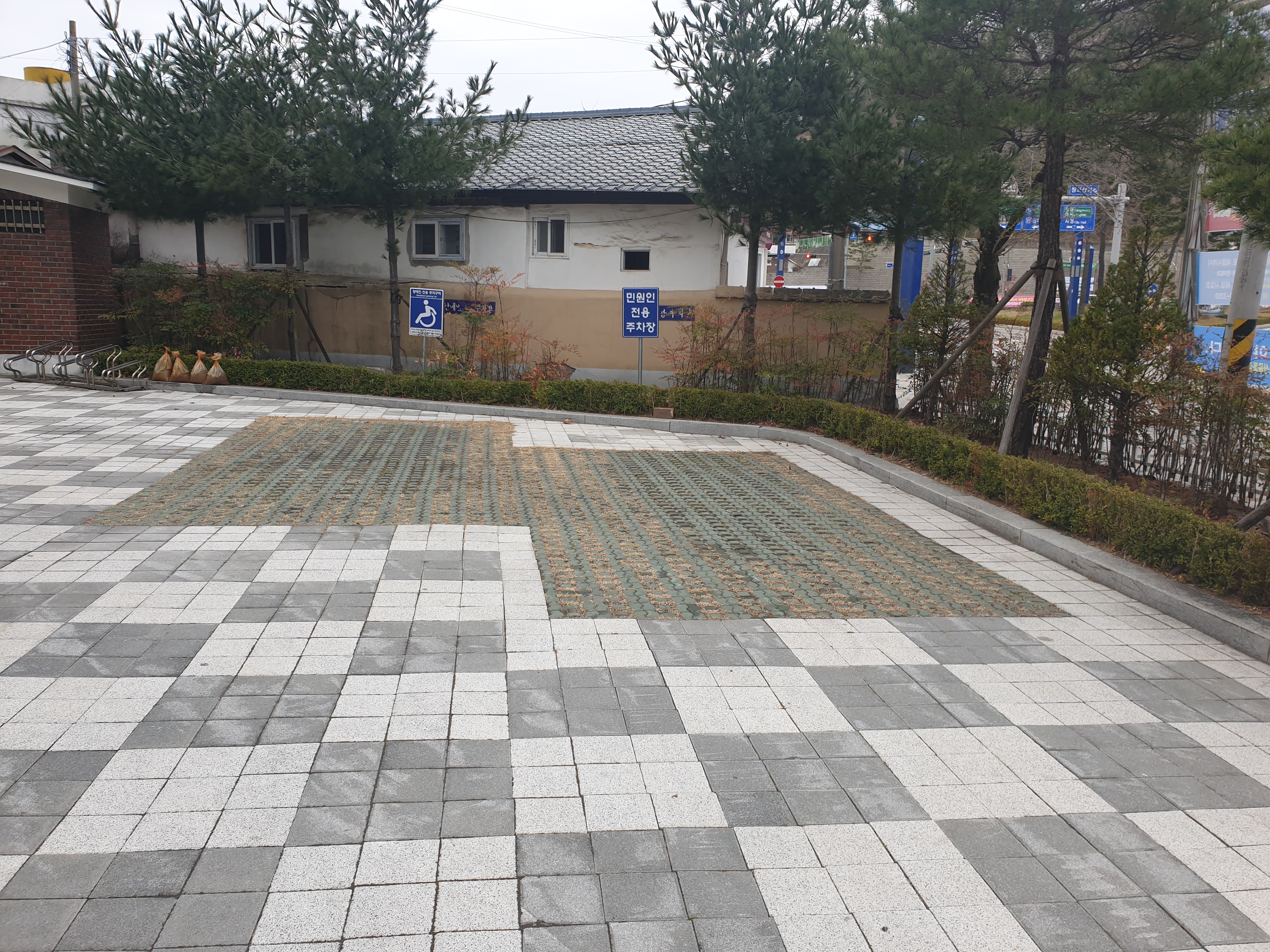 정라동행정복지센터 주차장 2