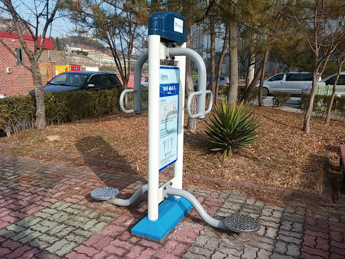 향등어린이공원 야외운동기구(허리돌리기) 1