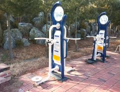 대촌어린이공원 야외운동기구(허리돌리기) 1
