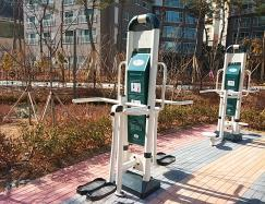불로어린이공원 야외운동기구(옆으로타기) 1