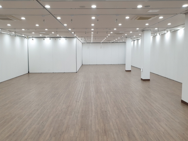 홍주문화회관 본관2층(전시실) 1