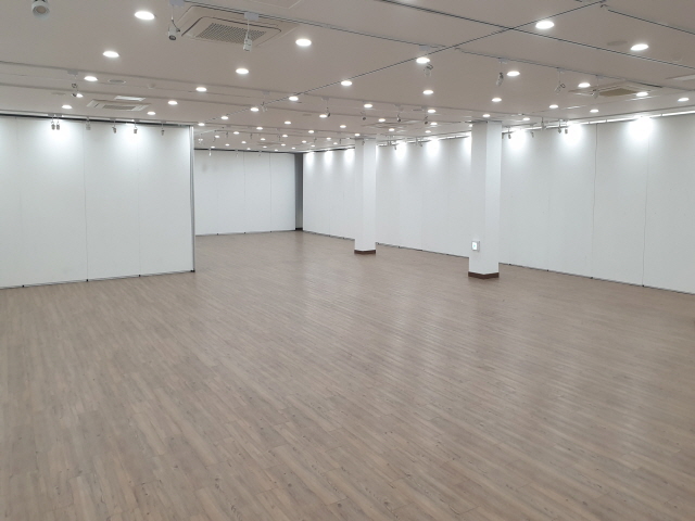 홍주문화회관 본관2층(전시실) 3