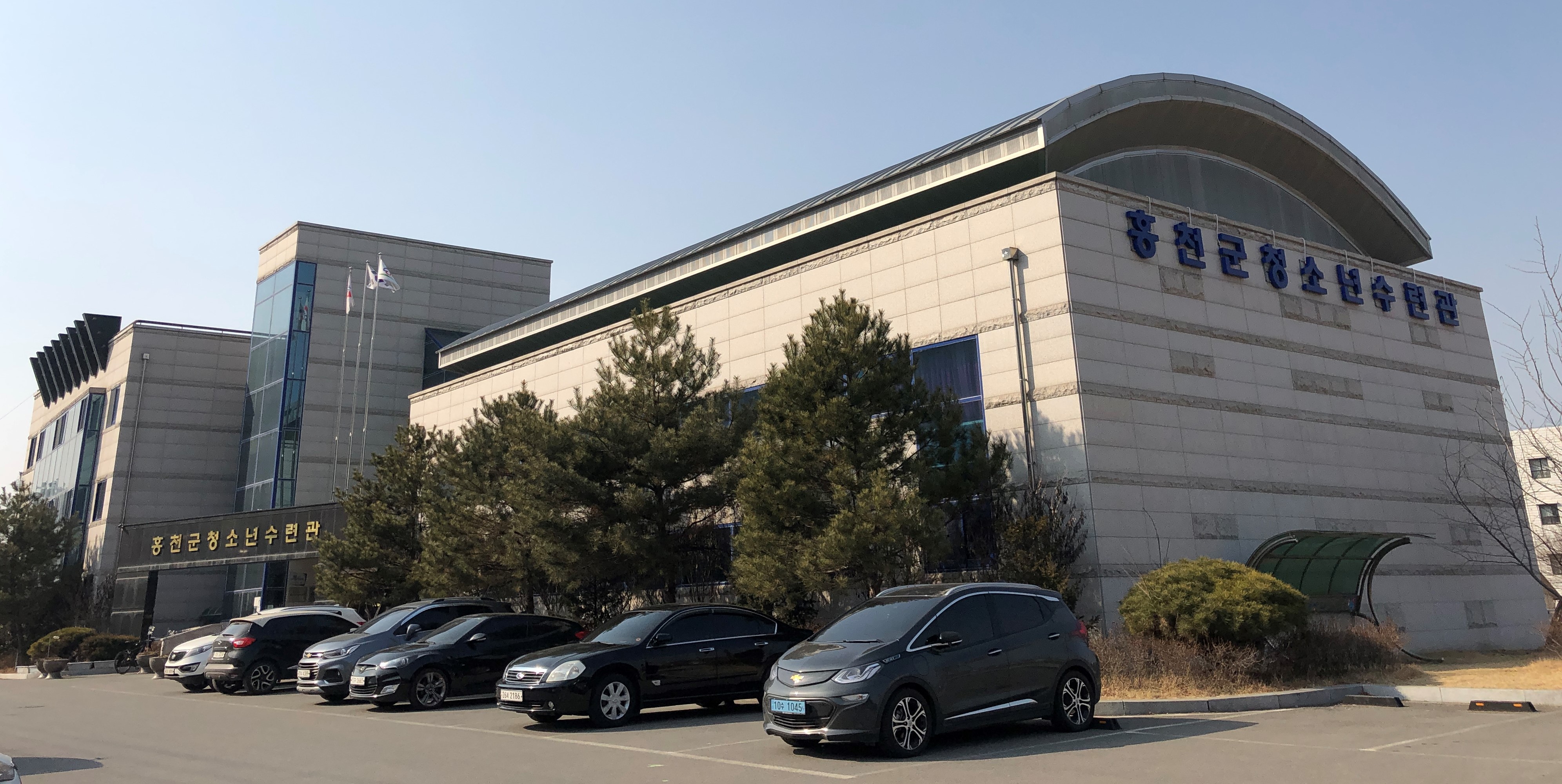 홍천군청소년수련관 본관1층 1