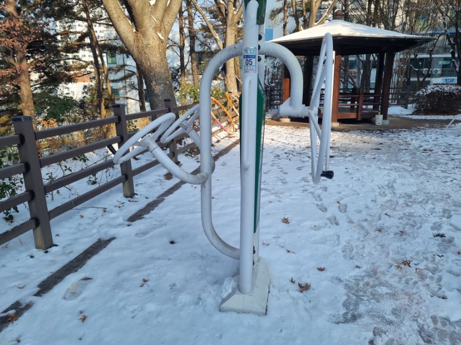 두암1근린공원 야외운동기구 1