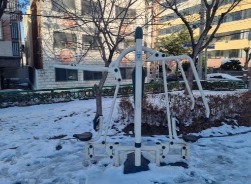 반룡어린이공원 야외운동기구 1
