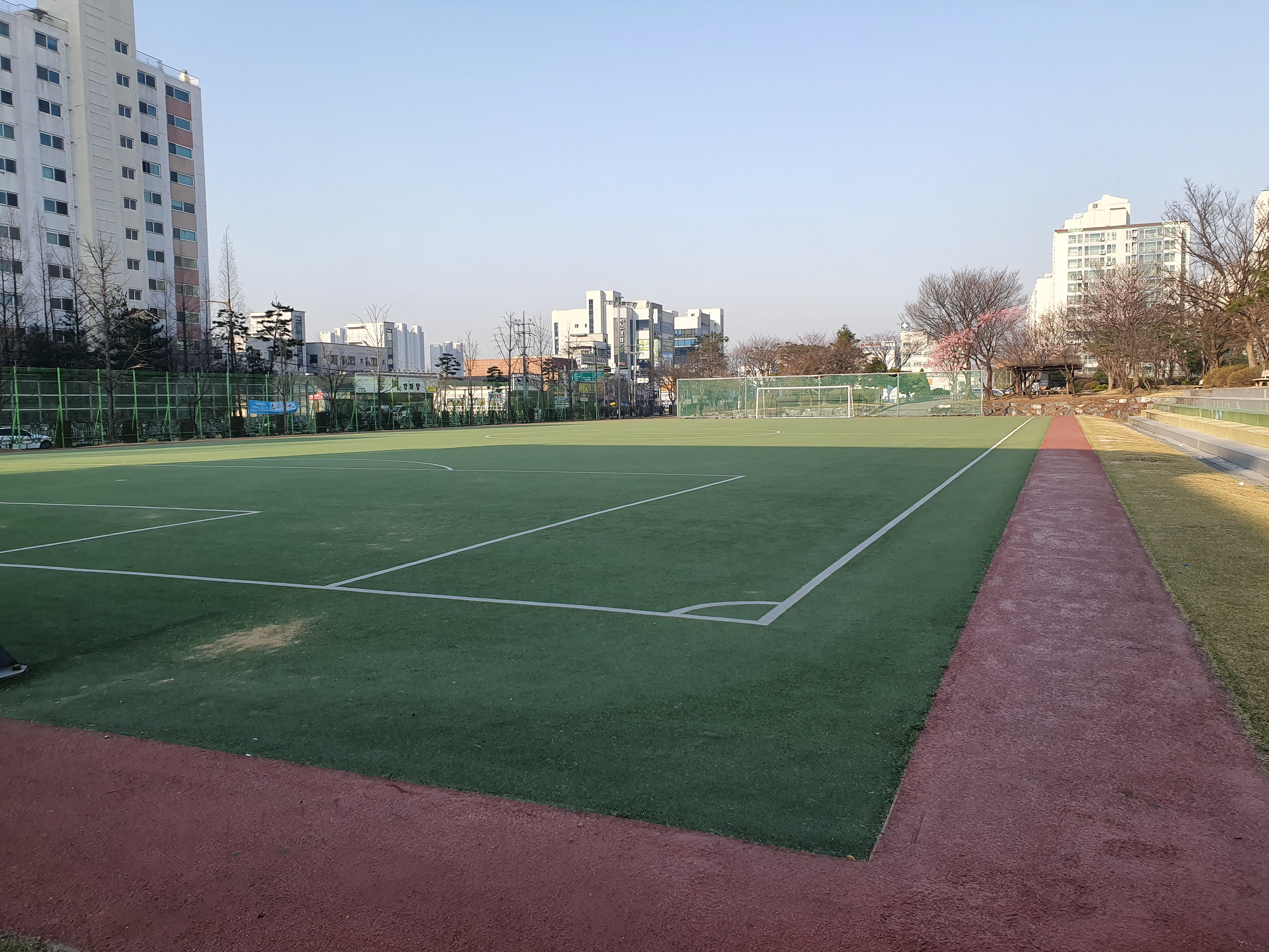 서북구청 운동장 1