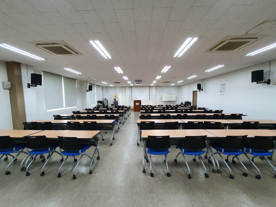 논산시농업기술센터 농기계교육관 2층 강의실 1