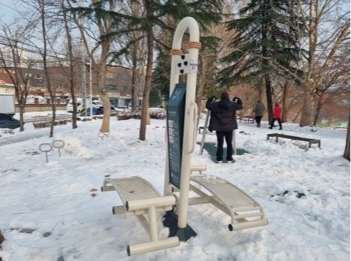 우리호반앞테크산책로 야외운동기구 1