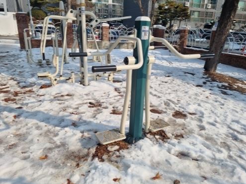 동심어린이공원 야외운동기구 1