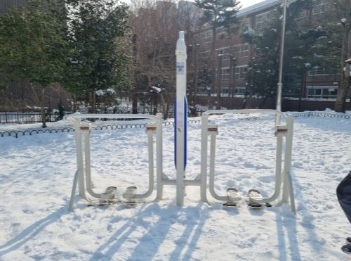 바느실어린이공원 야외운동기구 1
