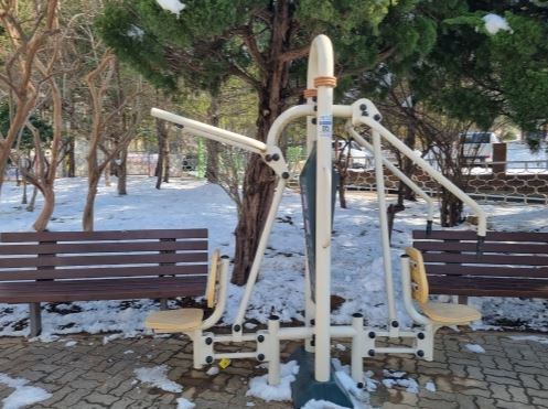 산동어린이공원 야외운동기구 1